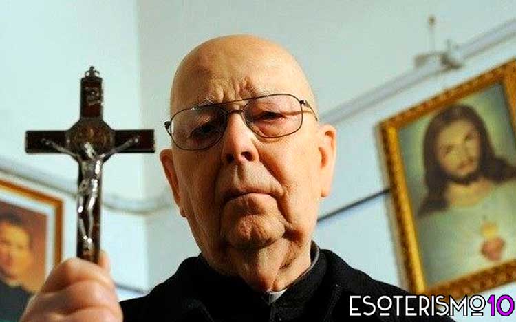 Exorcistas - esoterismo10